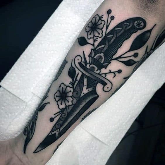 50 Traditional Tattoo Sleeve Fillers (Design Ideas) - TattooTab